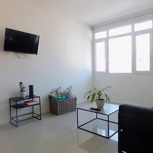 https://keerom-66-central-city-living.hotels-capetown.com