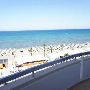 Lazuli Sea View Beachfront Ap 43 Larnaca